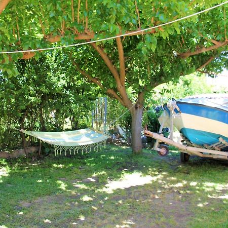 Amarynthos Beachfront Vacation House With Garden Vatheia Extérieur photo